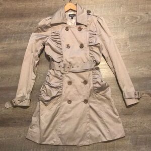 Bebe spring coat size medium